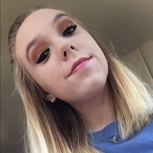 Meet your Posher, Halle